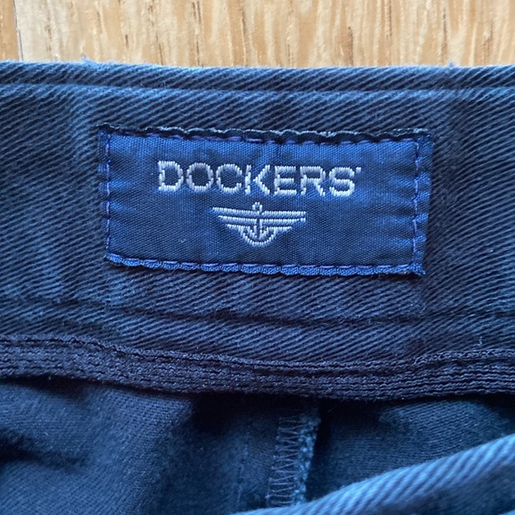 Levi’s Dockers Black Work Pants Khakis Chinos 34x32 Pleated Side Zipper Pocket - Picture 6 of 10